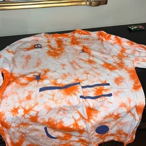 Jordan Men’s medium long sleeve tye dyed T shirt.  Worn twice. Mint Condition.